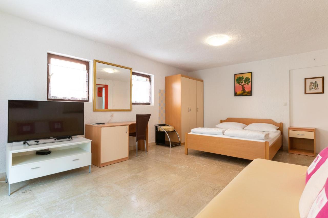 Apartment Milka โรวีน ภายนอก รูปภาพ